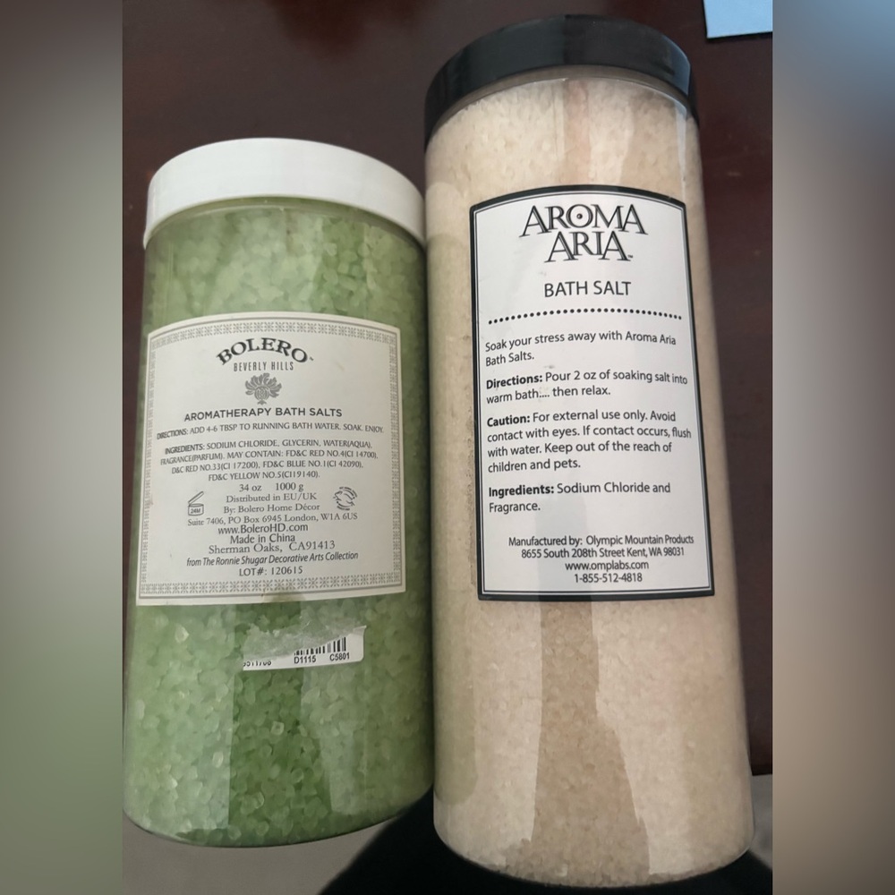 Bolero Green Aromatherapy Bath Salts and Aroma Aria White Bath Salt Set